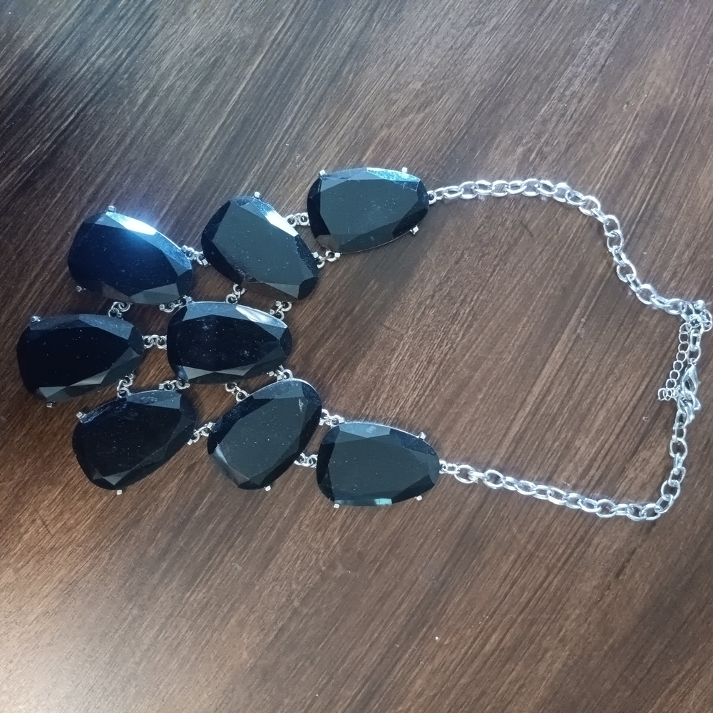Elegant Black Statement Necklace